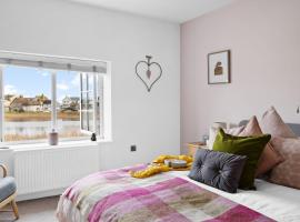 Bumble Cottage, Torcross, hotel con parcheggio a Beesands