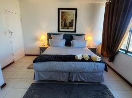 Stay with Tarent, apartment in Cape Town