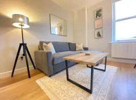 Brand New Central Apartment Southampton with Parking & SuperKing Bed - Sleeps up to 4