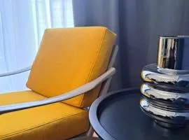 Stylish City Center Apartment