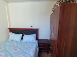 Getu furnished apartments at CMC, apartamento em Addis Ababa