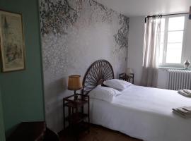 Chambre d'hôtes suite aux glycines, lacný hotel v destinácii Chémery