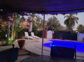 Villa bord de mer avec piscine, hotel Sali Tapéban