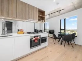 New, Stylish, Stunning Views, Pool, Gym, Rooftop