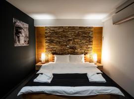 Velkov Apartments, hotell i Vinica