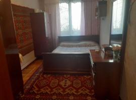 2-ух комнатная квартира, хотел близо до Nariman Narimanov Metro Station, Баку