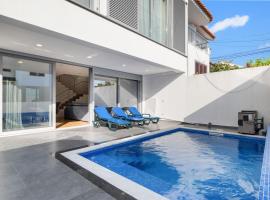 Charmy Villa Estoril by Amber Star Rent, holiday home in Cascais