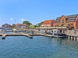 Ferienwohnung Waren Müritz, hotel v destinaci Warenshof