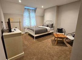 Thames Ditton Surrey, hotel with parking in Thames Ditton
