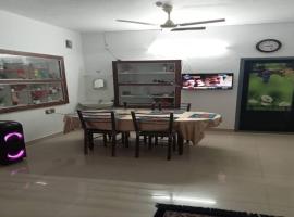 White Rose, hotel din Chekadi