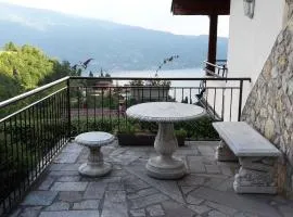 Schönes Ferienhaus Casa Giuseppe mit fantastischem See- und Bergblick