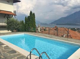 moderne Ferienwohnung mit wunderbarem Seeblick und Pool: Consiglio di Rumo'da bir otel