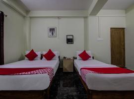 OYO Flagship 14426 V Knot Residency, hotel with parking in Garacherāma