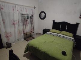 Cómoda y agradable habitación con baño privado, дешевий готель у місті Уруапан-дель-Проґресо