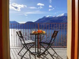 Bellevue Apartment: sunset on Lake Como