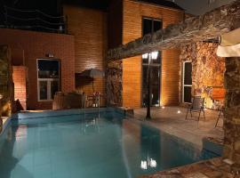 كوخ الشاطئ جمال الحاضر والطبيعة, hotel with pools in Jazan