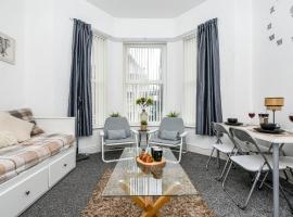 Cosy Wirral home near Liverpool with Free Parking! – hotel w mieście Birkenhead