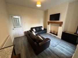 3 Bedroom Home From Home, Crewe, hotell i Crewe