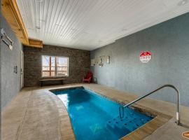 세비에빌에 위치한 주차 가능한 호텔 Serene Mountain Retreat by Ghosal Luxury Lodging