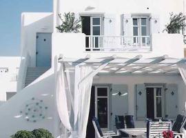 Dolce Vita Waterfront Villa, Logaras, Paros, cottage in Kampos Paros