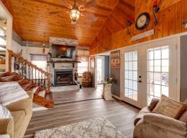 Oceanfront Milford Home with View and Boat Access, хотел в Милфорд