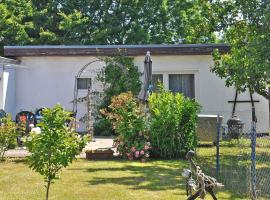 Awesome Home In Ostseebad Breege Ot Ju With Kitchen, holiday home in Drewoldke