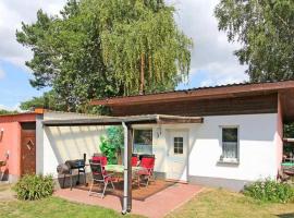 Cozy Home In Waren mritz With Kitchen, viešbutis mieste Kölpinsee