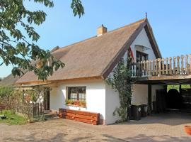 Lovely Apartment In Benz-usedom With Wifi, hotel with parking in Benz