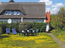2 Bedroom Lovely Apartment In Kloster-insel Hiddense, hotel a Kloster
