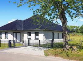 Nice Home In Grnow Ot Ollendorf With Kitchen, hotel com estacionamento em Blankensee