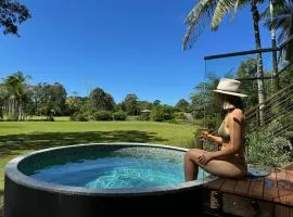 Lake Weyba Cottages Noosa