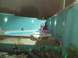 Quarto,cozinha,banheiro e área externa compartilhada