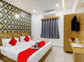 Collection O Hotel Park Villa, отель в Ахмадабаде, в районе CG Road