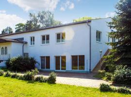 1 Bedroom Cozy Apartment In Sommersdorf, hotel with parking in Sommersdorf