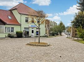 Cozy Apartment In Frstenberg-havel Ot H With Wifi, hotel in Pian