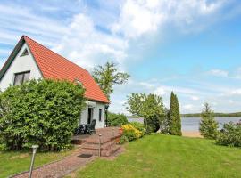 Amazing Home In Torgelow Am See With Lake View, готель у місті Torgelow am See