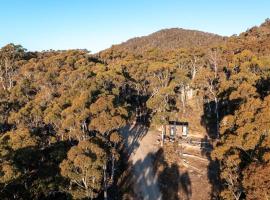 Wallaby Cabin, glamping site in Crackenback