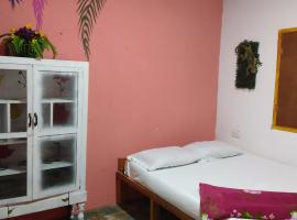 Casa Gloria Hostal, Hotel in Bonda