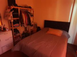 Departamento 2 H / Con balcón aterrazado อพาร์ตเมนต์ในโมรอน