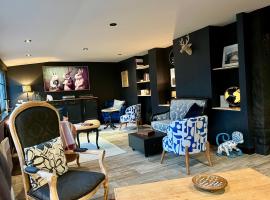 Hôtel Restaurant La Maison – hotel w mieście Trébeurden