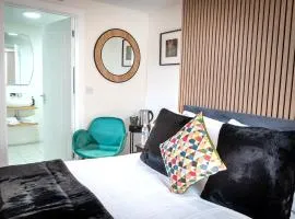 Kings Arms Suites - Luxury Double - Freestanding Bath - Self Check In