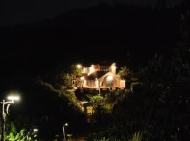 Nhà Gạch cổ - Antique Brick House, ξενοδοχείο σε Bảo Lâm