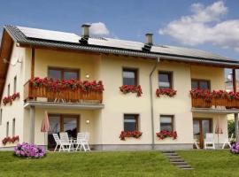 Lovely Apartment in M rz with Garden Balcony, hotelli kohteessa Lahr