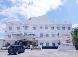 Grand Buana Lestari Hotel, hotel v destinaci Duku