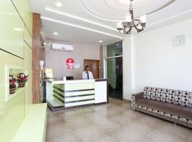 Collection O Hotel Pearl, spa hotel in Raipur