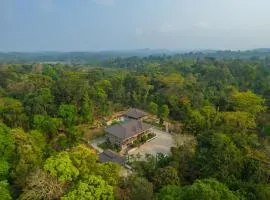 5BR Coffee & Mist Luxury Villa- Comp Breakfast, Pvt Pool, and Coffee Estate by StayVista