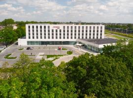 Hampton By Hilton Poznan Swarzedz โรงแรมในสฟาร์เซ็นต์ส