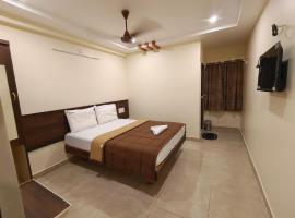 HOTEL DKR GRAND, hotel v destinaci Tirupati