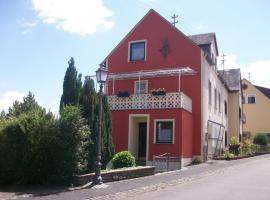 Comfortable Holiday Home near Vineyards in Bremm, hotel in Bremm