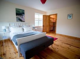 *Spacious Irish Cottage*, hotel a Fanore
